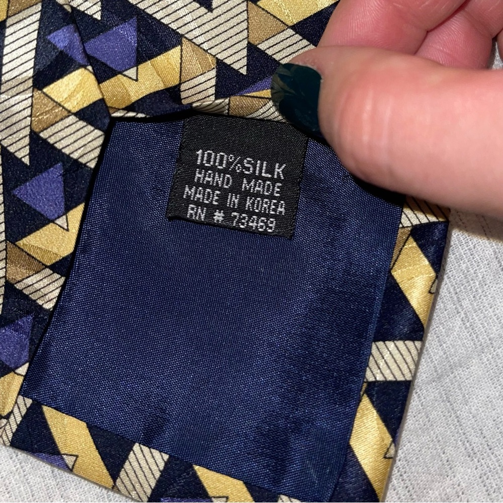 Walt Disney World ‎ Geometric 100% Silk Tie, OS - Picture 4 of 4